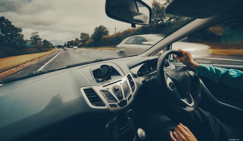 Identificazione dei tipi di strade nel Regno Unito:una guida pratica per gli automobilisti 