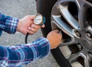 Manutenzione approfondita degli pneumatici:controlla la pressione e mantieni i tuoi pneumatici sicuri ed efficienti 