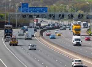 Comprendere le autostrade intelligenti:come funzionano e perché sono importanti 