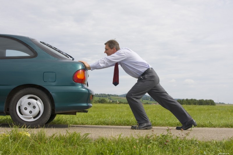 Guida rapida per diagnosticare e riparare un auto che non si avvia 