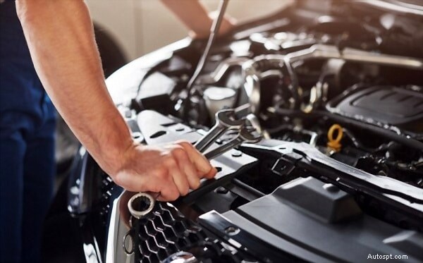 Spiegazione dei radiatori della trasmissione:mantieni la tua auto in perfetta efficienza 