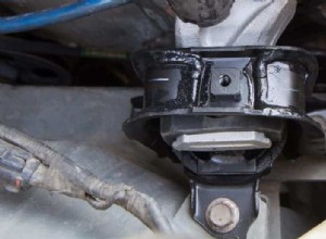 Guidare con un supporto motore difettoso:rischi e soluzioni rapide 