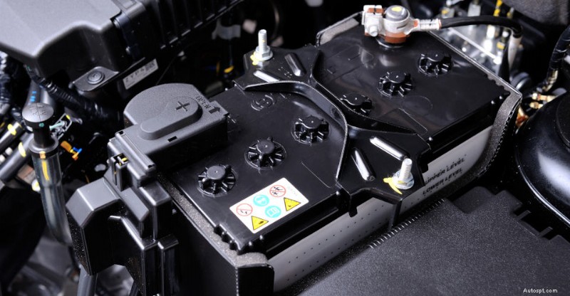 Scegliere la batteria per auto giusta:una guida alle dimensioni dei gruppi 
