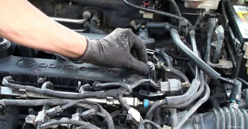 Sensori essenziali per auto:spiegazione dei tipi e delle loro funzioni 