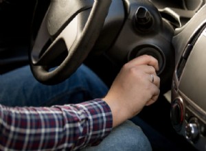 Perché la tua auto non si avvia mentre la radio e le luci funzionano:diagnosi e soluzioni rapide 