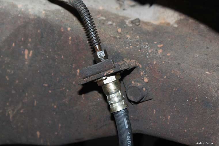10 segnali chiari che la tua auto necessita di un servizio frenante immediato 