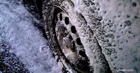 Autolavaggio invernale:proteggere il veicolo e garantire la sicurezza 